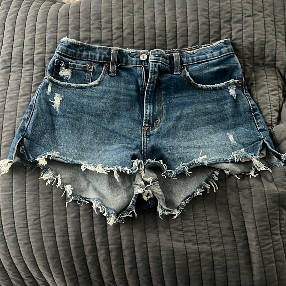 Abercrombie and Fitch size 28 high rise mom shorts curve love